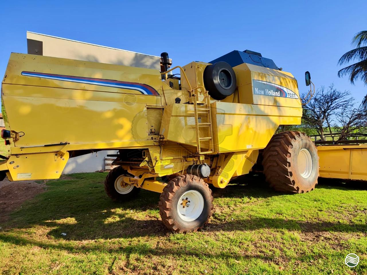 COLHEITADEIRA NEW HOLLAND TC 57 Consulting Agro ITUVERAVA SÃO PAULO SP